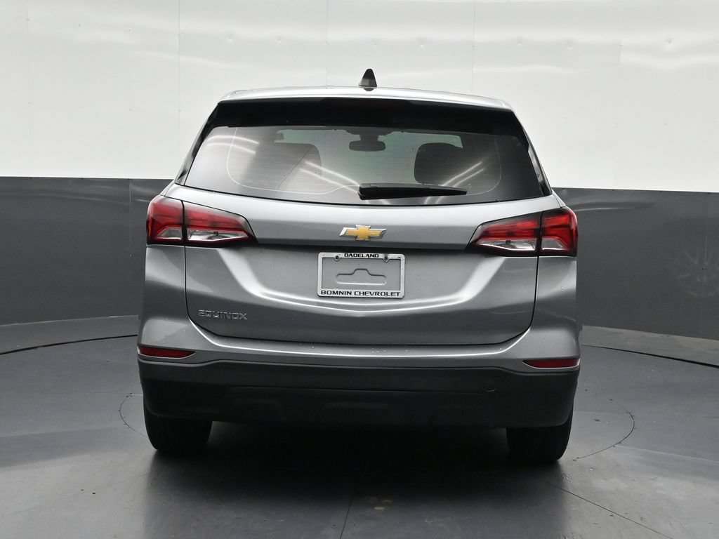 Used 2023 Chevrolet Equinox LS FWD image 4