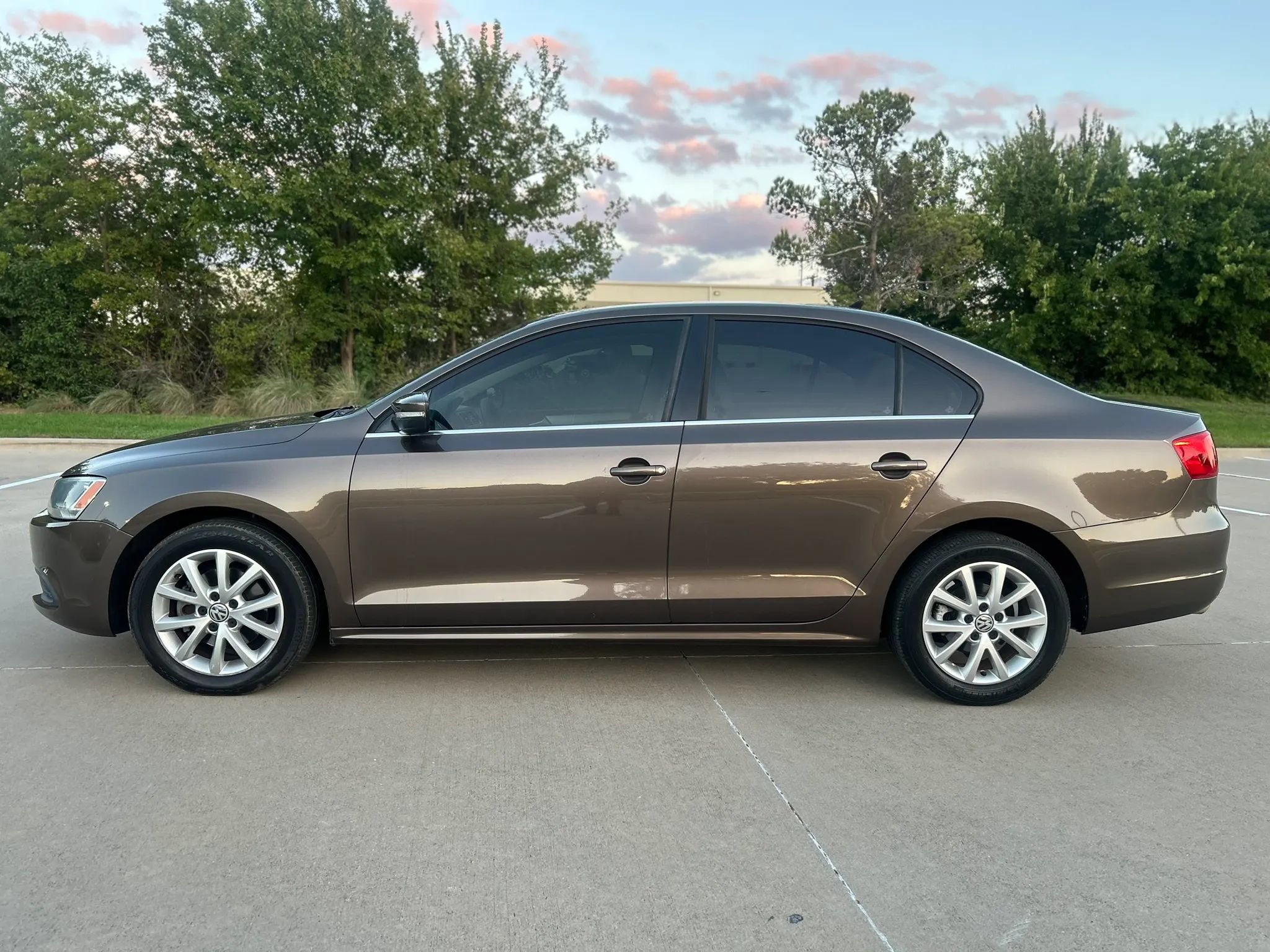 Used 2013 Volkswagen Jetta SE FWD image 9