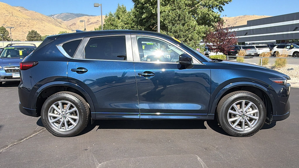 Used 2025 MAZDA CX-5 AWD 2.5 S w/ Preferred Package image 2