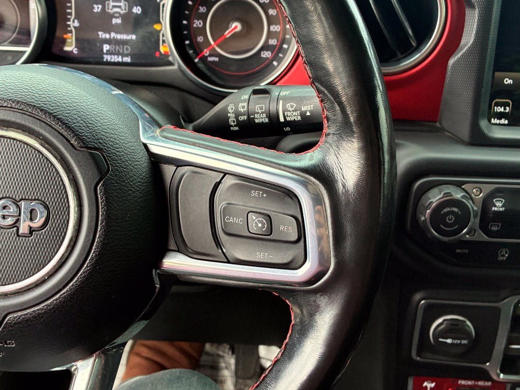 Used 2021 Jeep Wrangler Unlimited Rubicon AWD/4WD image 17