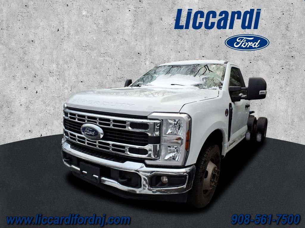 Certified 2024 Ford F350 XL w/ XL Chrome Package image 3