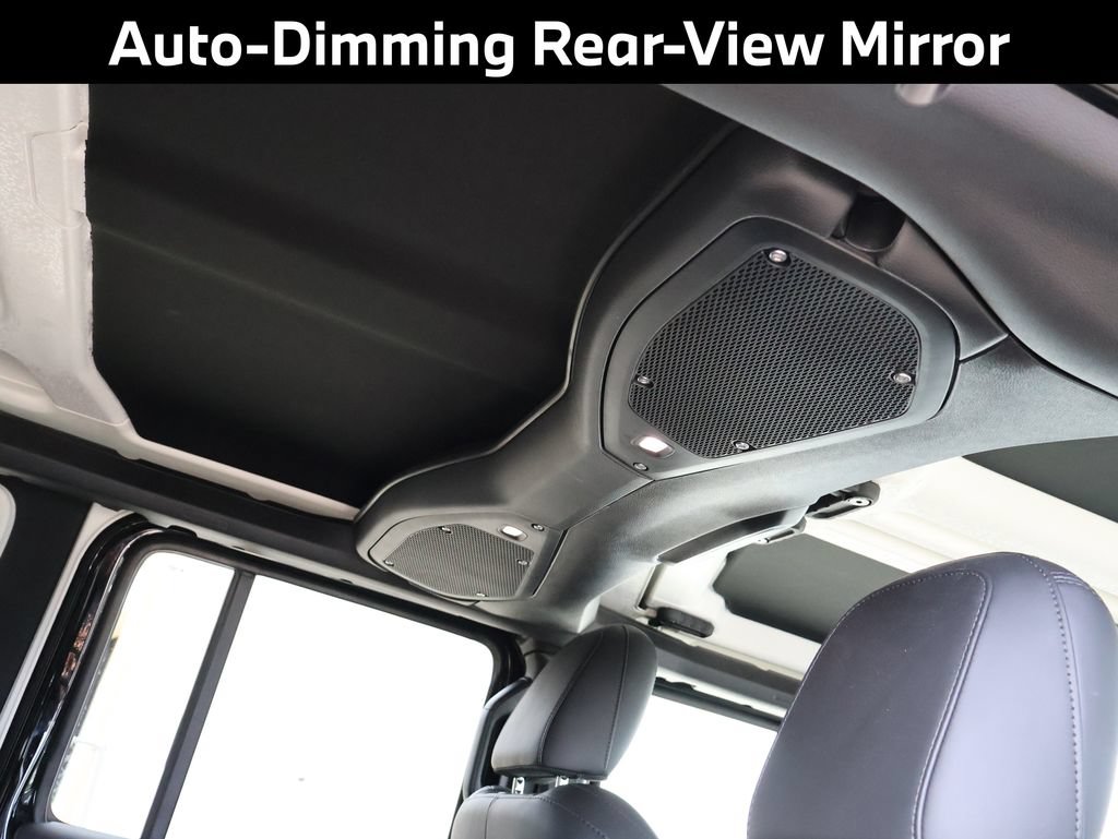 Used 2025 Jeep Wrangler Unlimited Rubicon AWD/4WD image 35