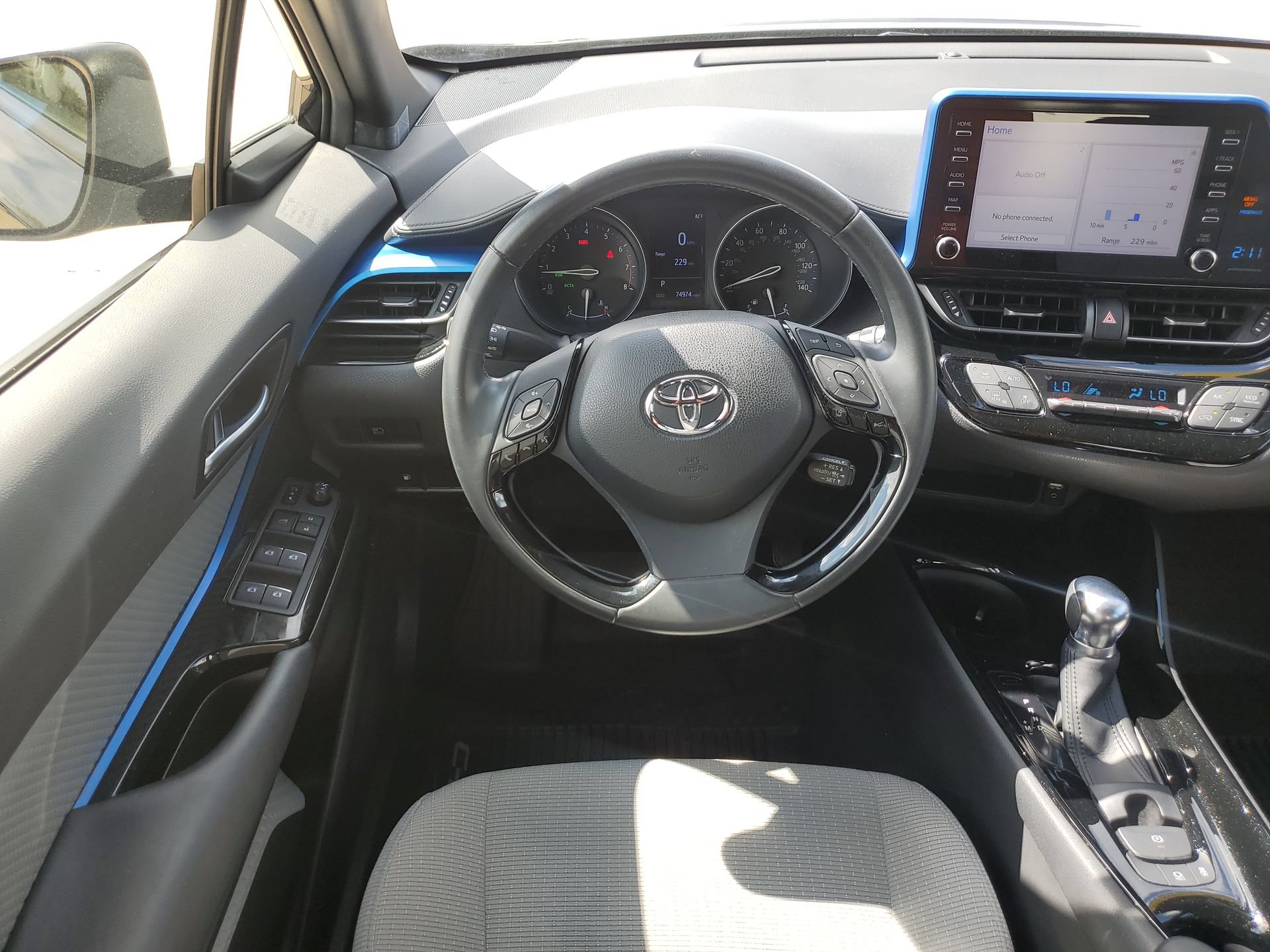 Used 2019 Toyota C-HR XLE FWD image 18