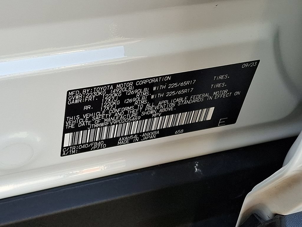 Certified 2023 Toyota RAV4 LE AWD/4WD image 29