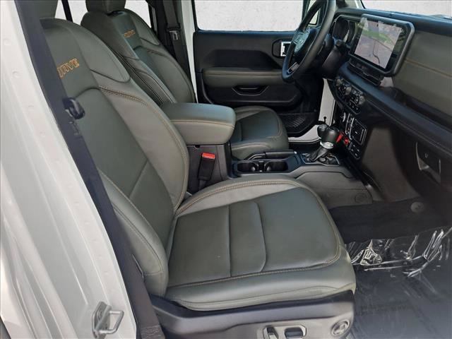 Used 2025 Jeep Gladiator Mojave AWD/4WD image 20