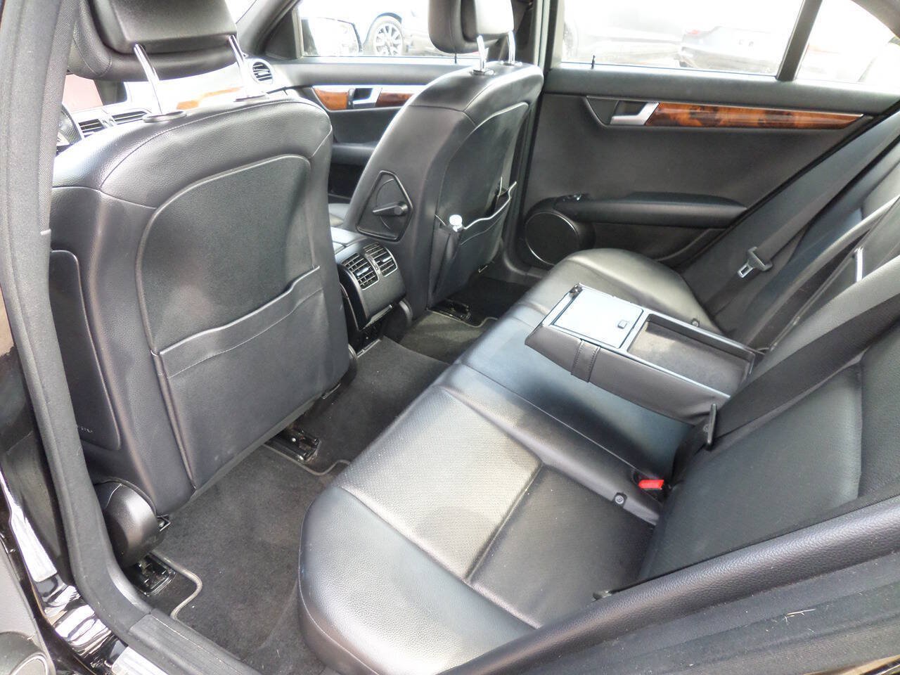 Used 2012 Mercedes-Benz C 250 Sedan image 16