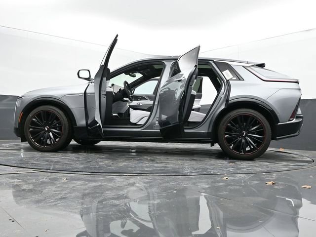 New 2025 Cadillac Lyriq Luxury w/ LPO, Red Accent Package image 61