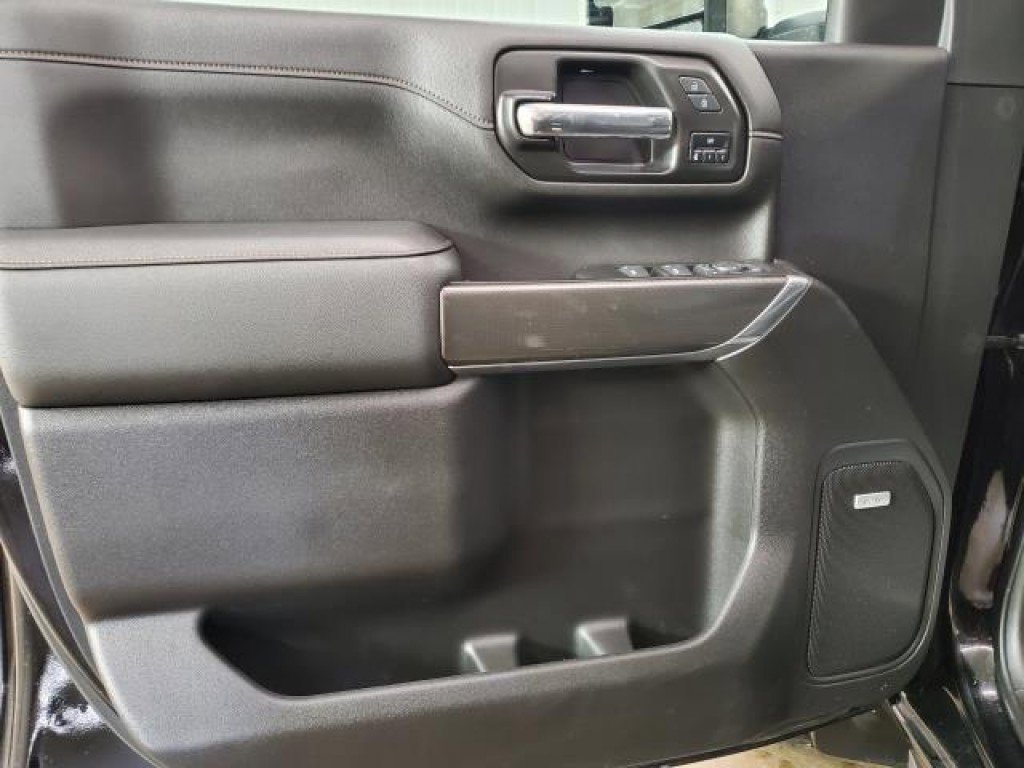 Used 2022 GMC Sierra 2500 AT4 w/ AT4 Premium Plus Package image 14