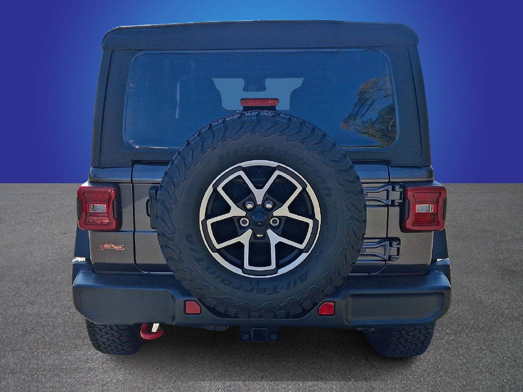 Used 2025 Jeep Wrangler Unlimited Rubicon w/ Convenience Group AWD/4WD image 5