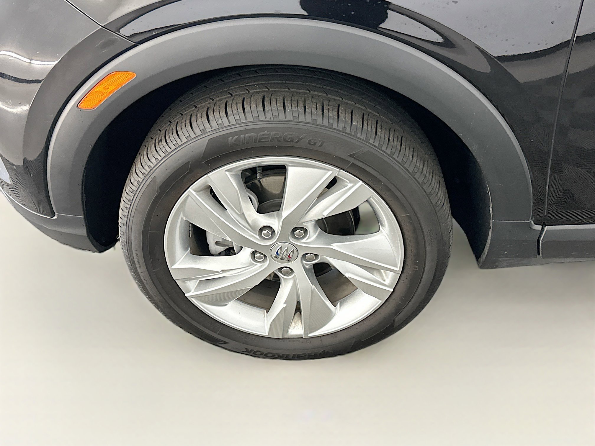 Used 2025 Buick Encore GX Preferred AWD/4WD image 11