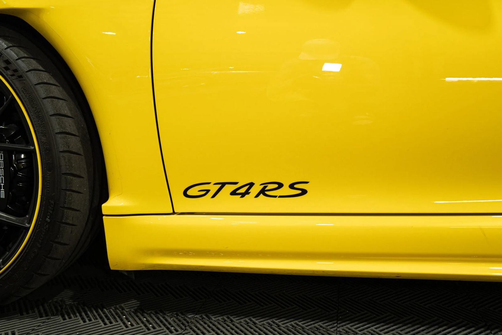 Used 2023 Porsche 718 Cayman GT4 RS w/ Weissach Package RWD image 8