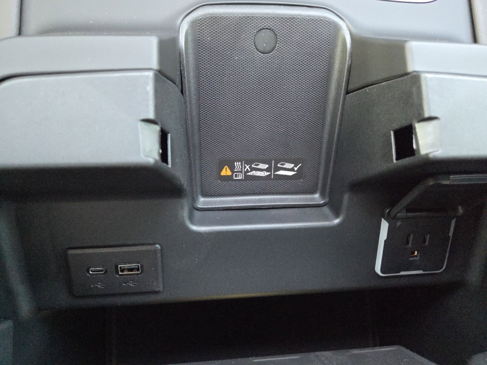 New 2026 GMC Sierra 1500 Denali w/ Denali Reserve Package image 15