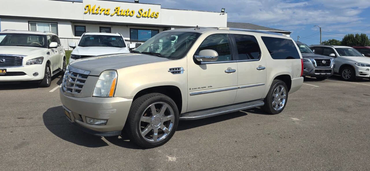Used 2009 Cadillac Escalade ESV AWD image 1