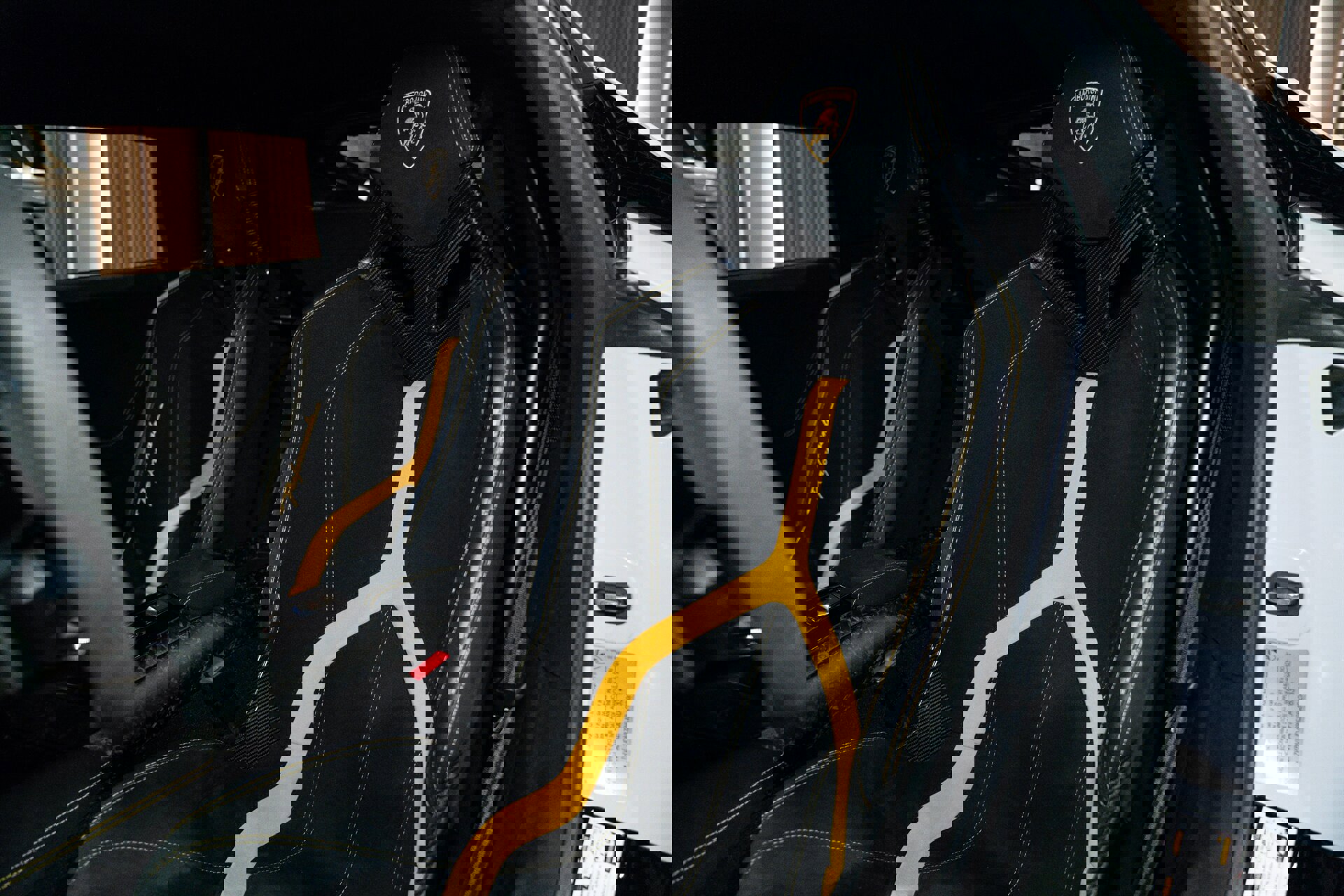 Used 2018 Lamborghini Huracan Performante image 17