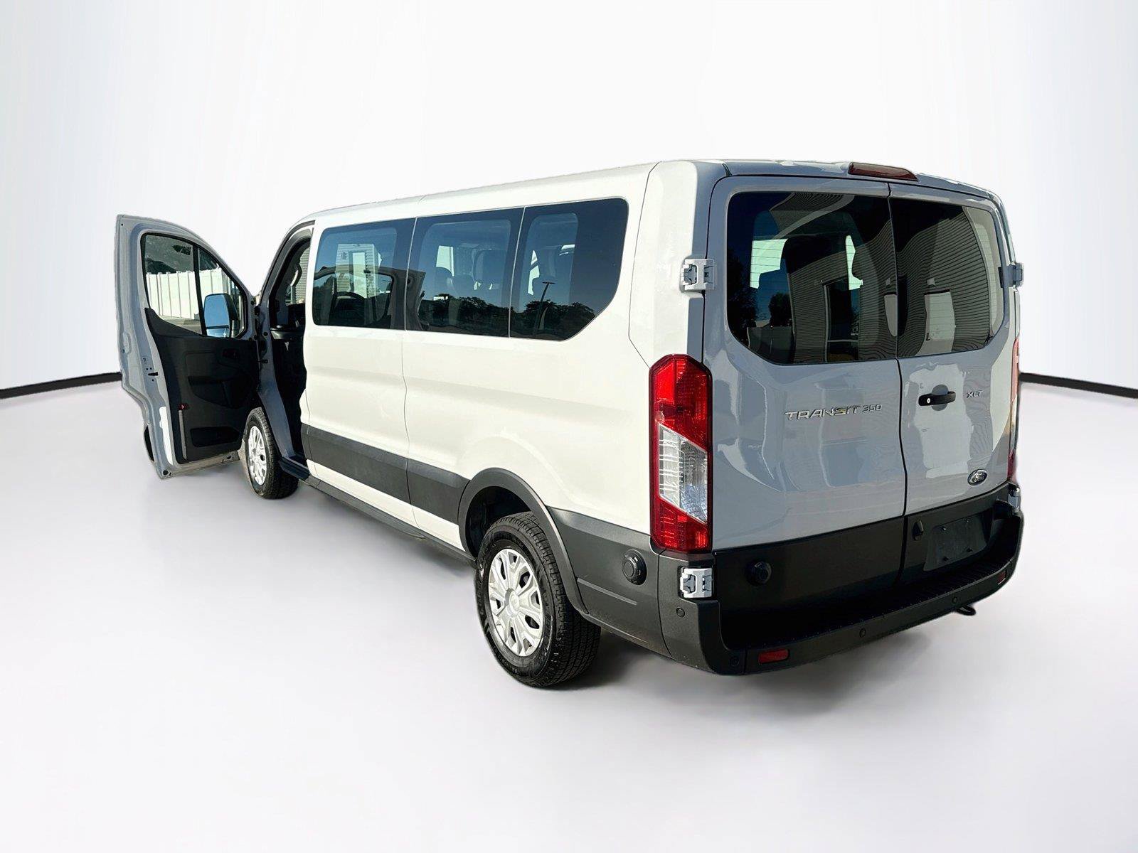 Used 2024 Ford Transit 350 XLT RWD image 36