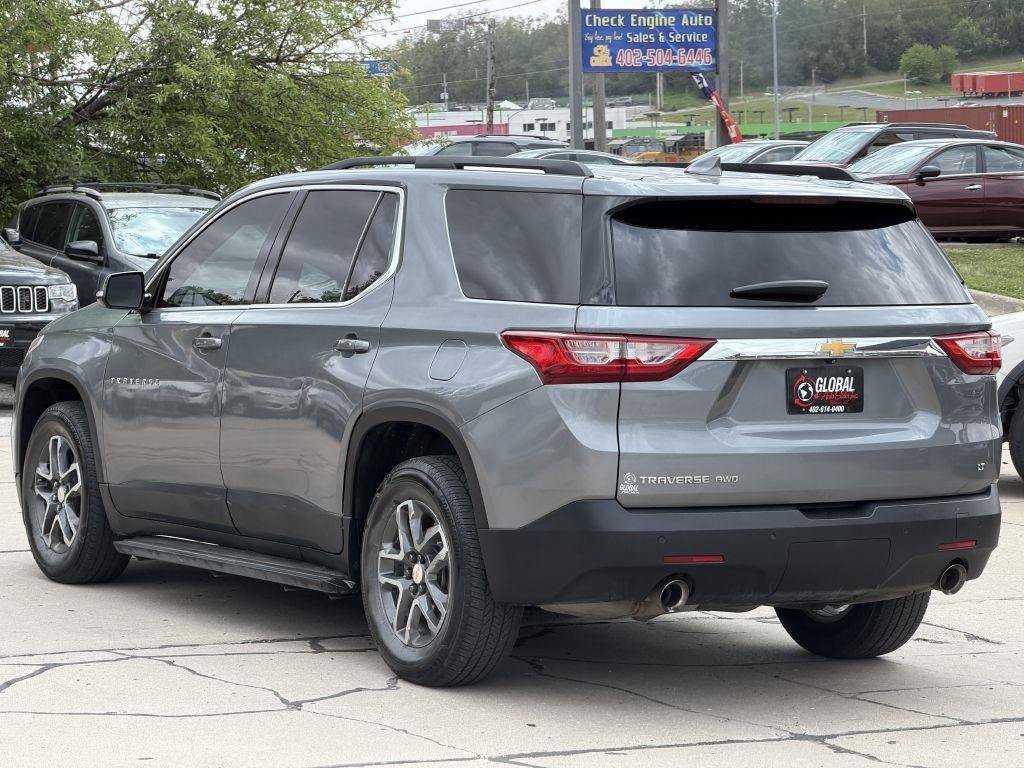 Used 2020 Chevrolet Traverse LT w/ Driver Confidence II Package AWD/4WD image 5