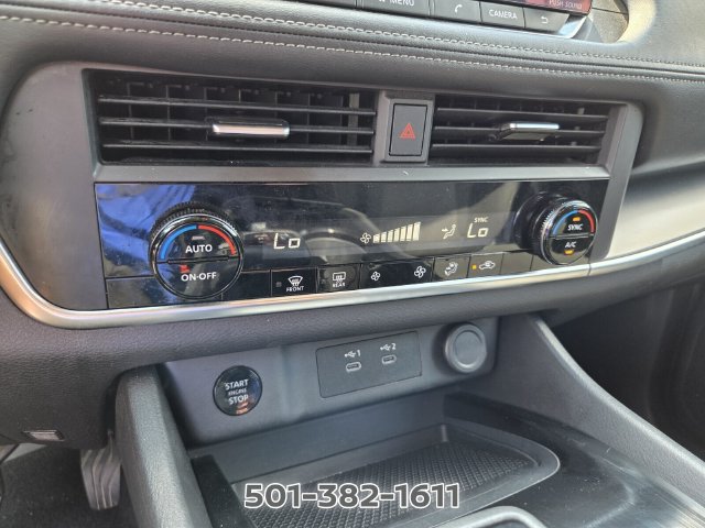 Used 2025 Nissan Rogue SV FWD image 27