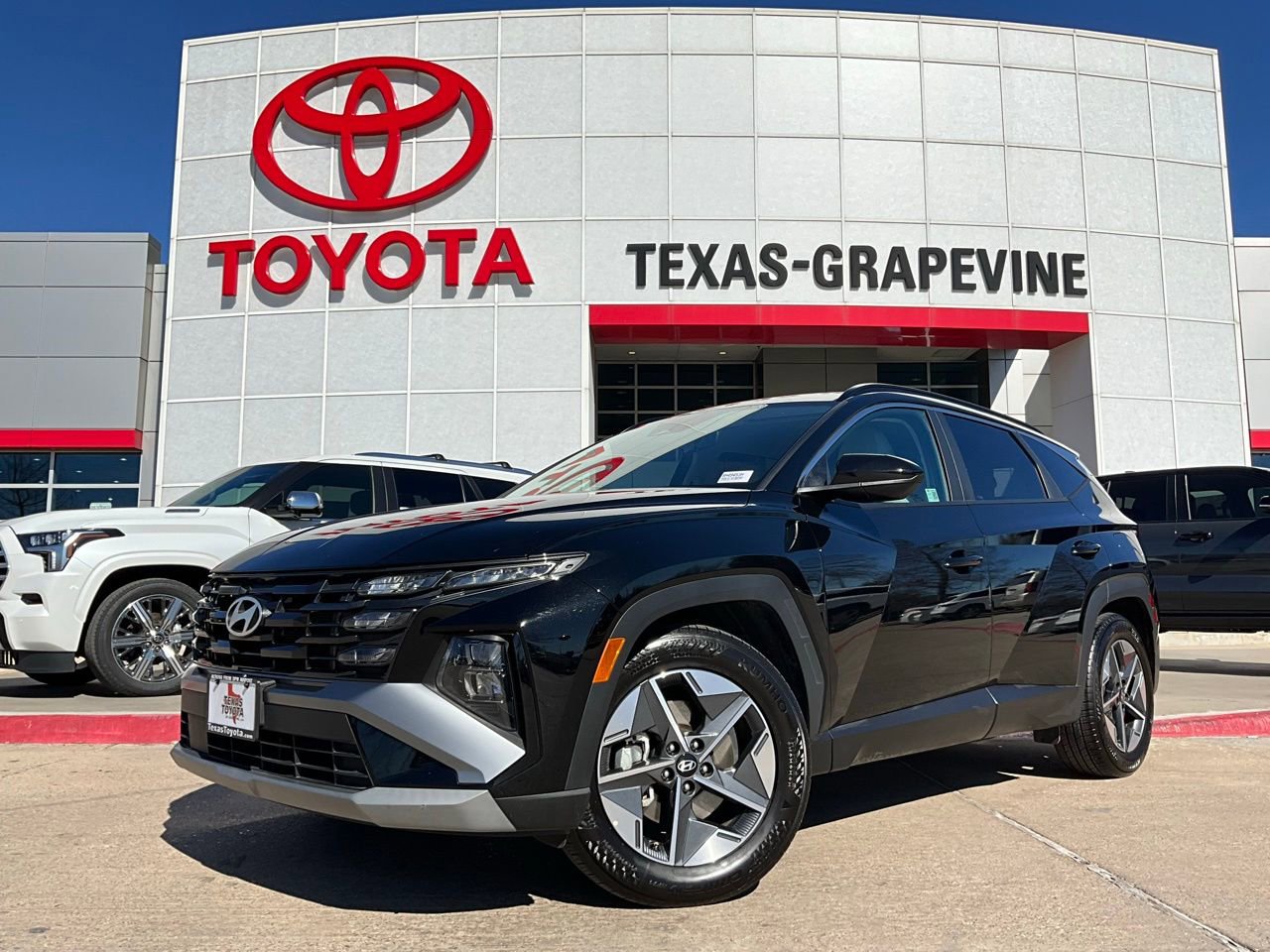 Used 2025 Hyundai Tucson SEL image 2