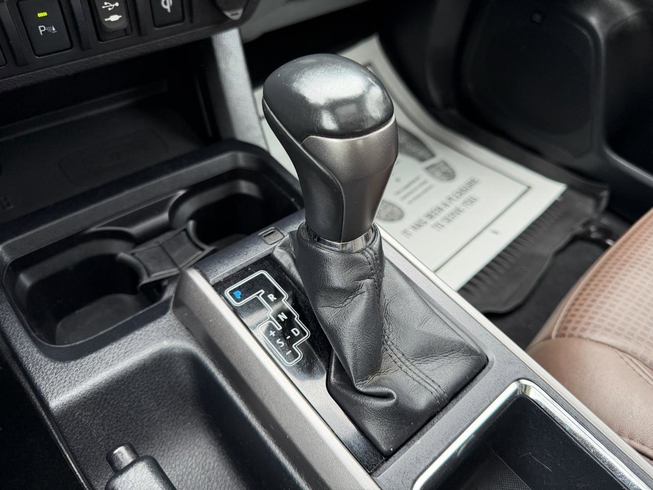 Used 2017 Toyota Tacoma Limited w/ Tow Package image 41