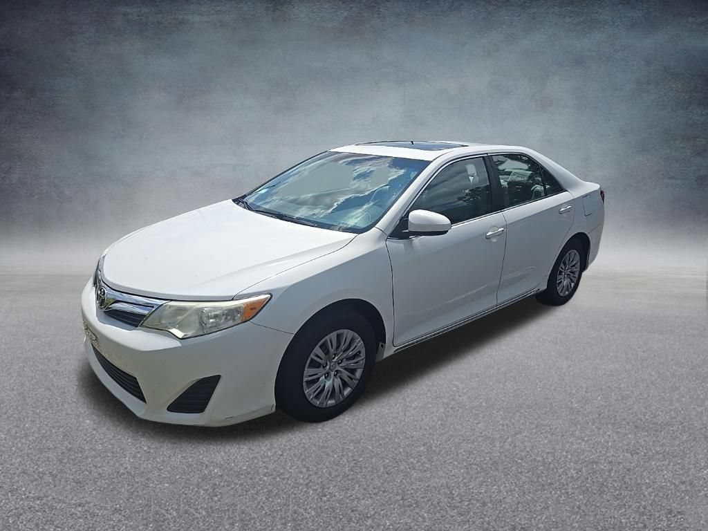 Used 2012 Toyota Camry LE FWD image 3