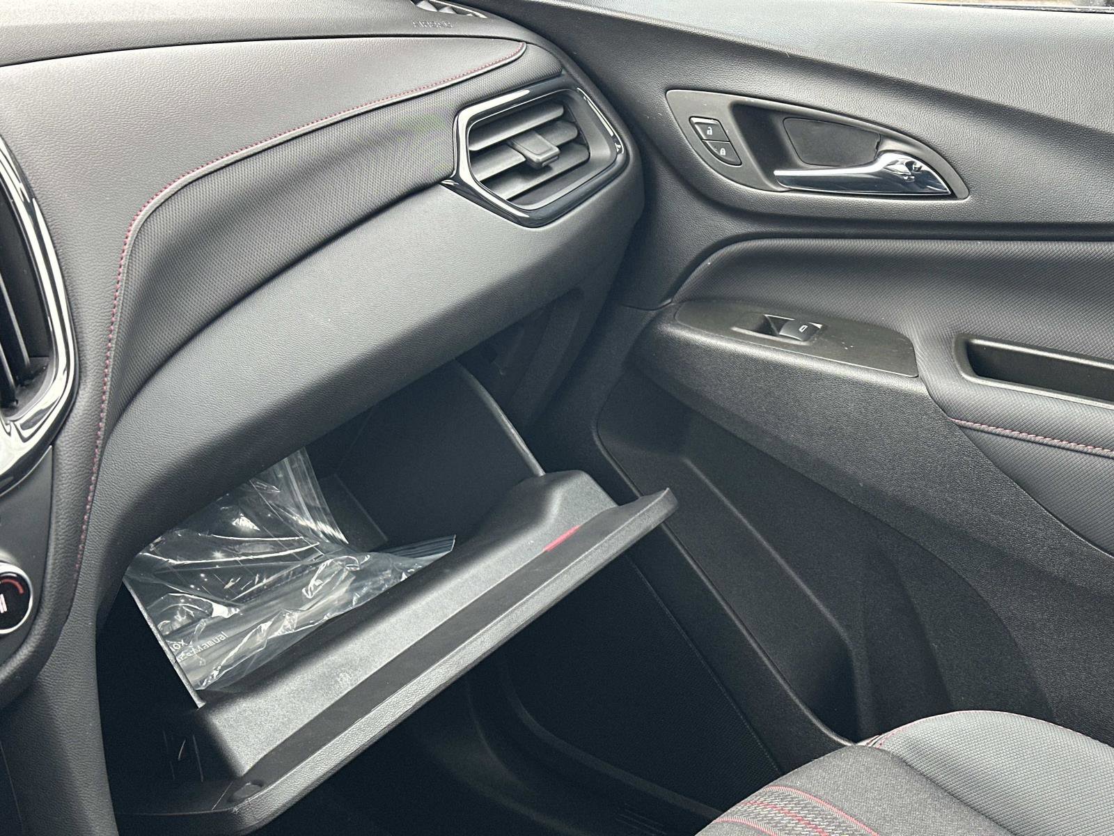 Certified 2024 Chevrolet Equinox RS image 32