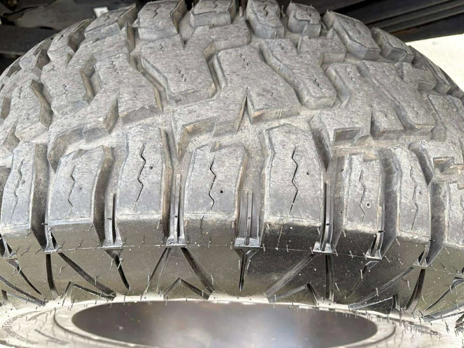 Used 2019 Ford F350 Lariat w/ Lariat Ultimate Package image 3