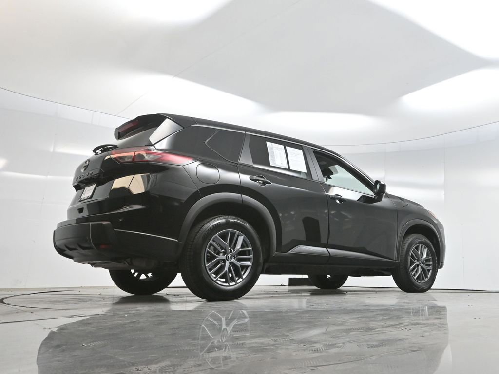 Used 2024 Nissan Rogue S image 57