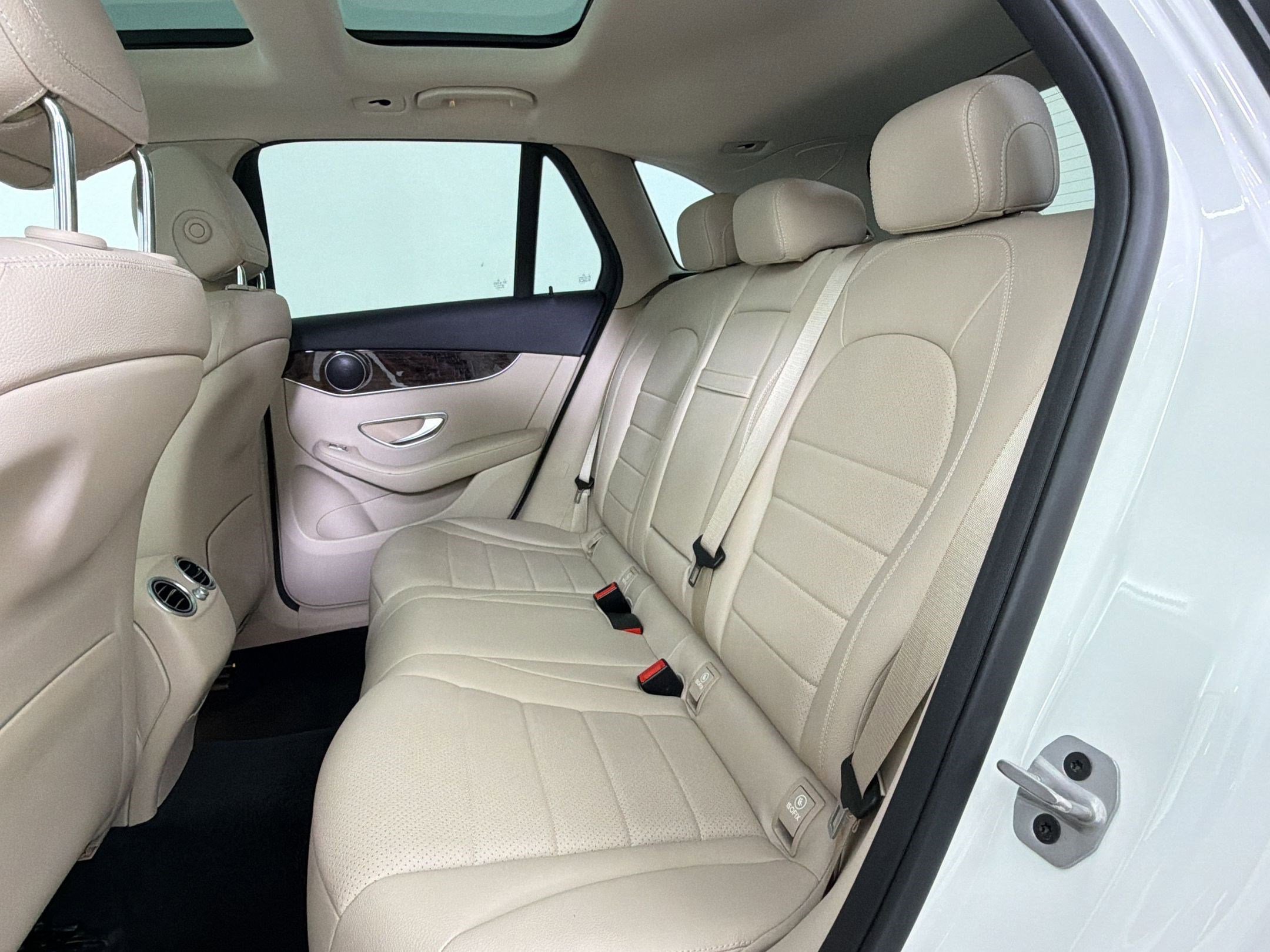 Used 2022 Mercedes-Benz GLC 300 4MATIC w/ Premium Package Lite image 15