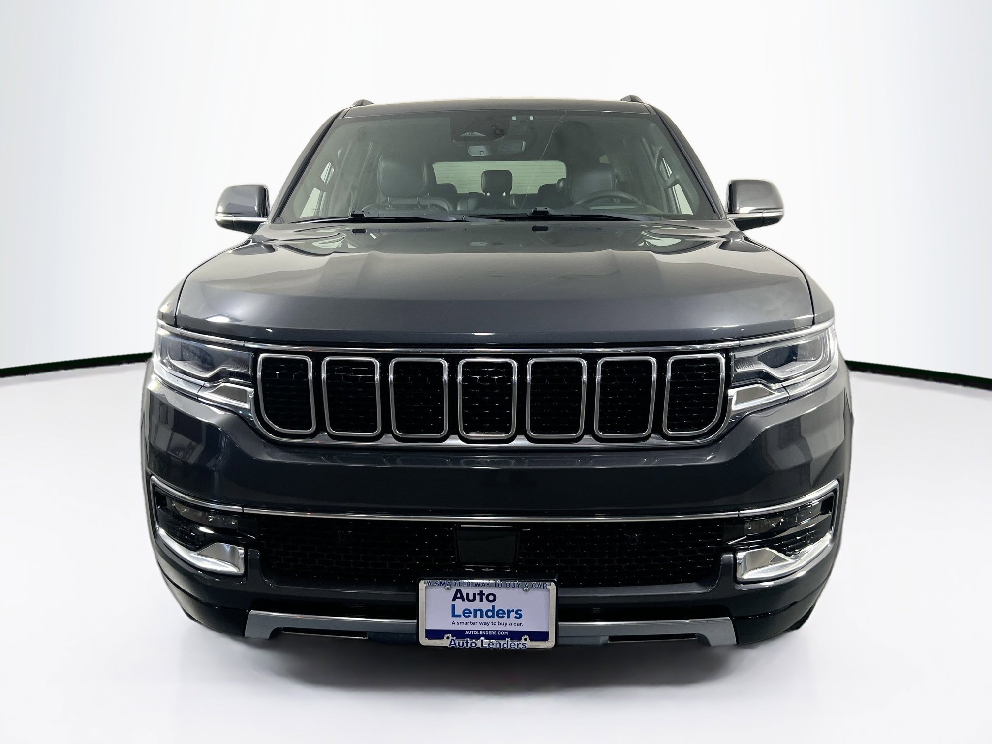 Used 2022 Jeep Wagoneer Series III AWD/4WD image 2