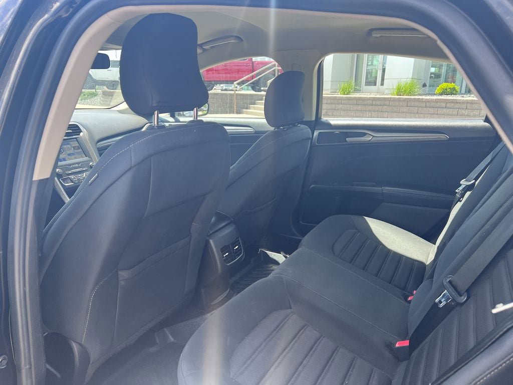 Used 2019 Ford Fusion SE AWD/4WD image 12