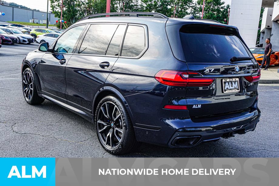 Used 2022 BMW X7 xDrive40i w/ M Sport Package AWD/4WD image 4