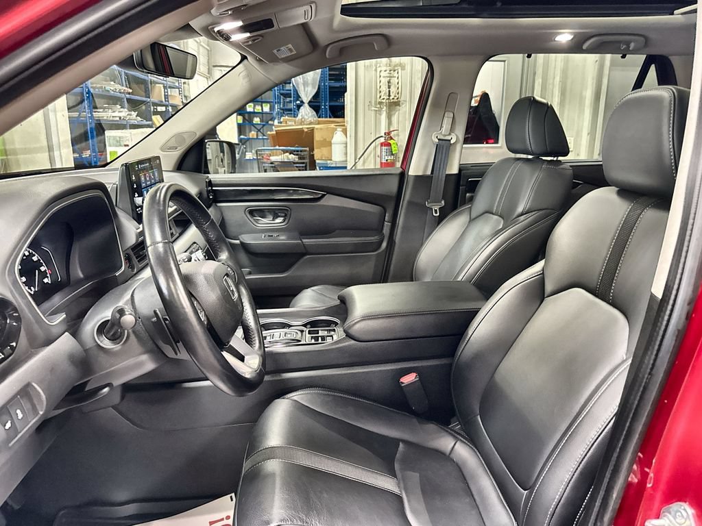 Used 2023 Honda Pilot Touring image 12