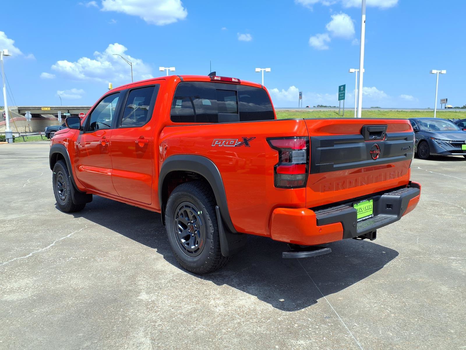 New 2026 Nissan Frontier Pro-X w/ Tow Package RWD image 7