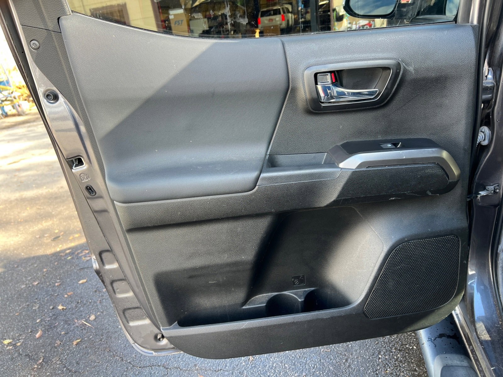 Used 2022 Toyota Tacoma TRD Off-Road image 27