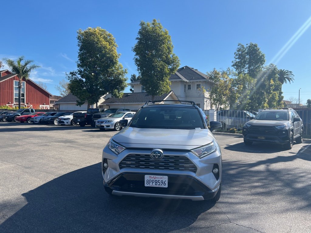 Used 2020 Toyota RAV4 XSE image 2