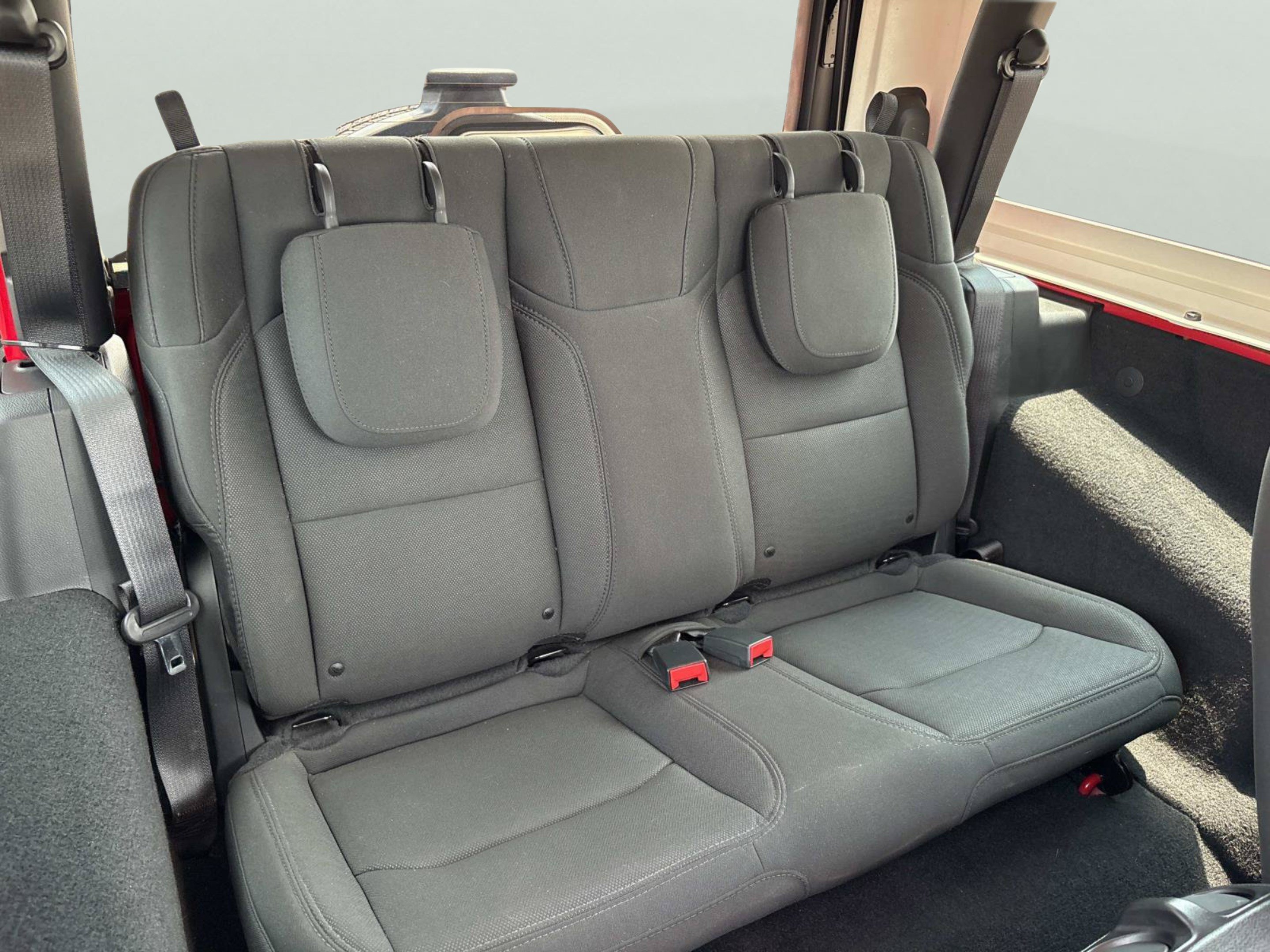 Used 2020 Jeep Wrangler Sport AWD/4WD image 12