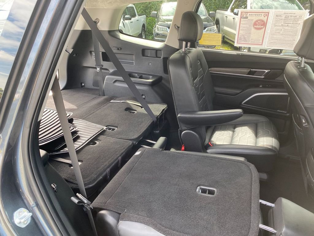 Used 2022 Kia Telluride SX w/ SX Prestige Package image 28
