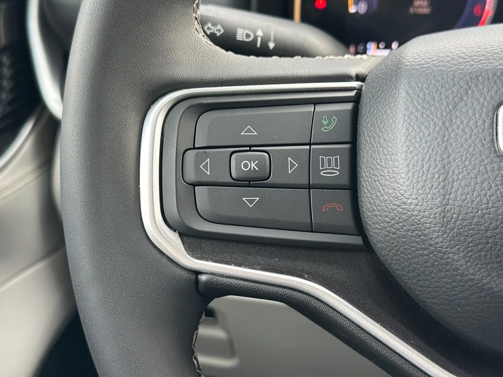 Used 2024 Jeep Wagoneer 4WD image 31