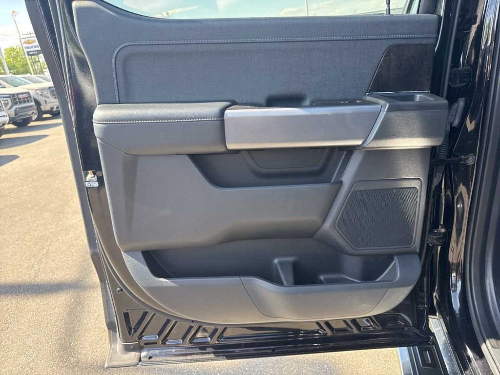 Used 2022 Ford F150 Lariat w/ Trailer Tow Package image 27