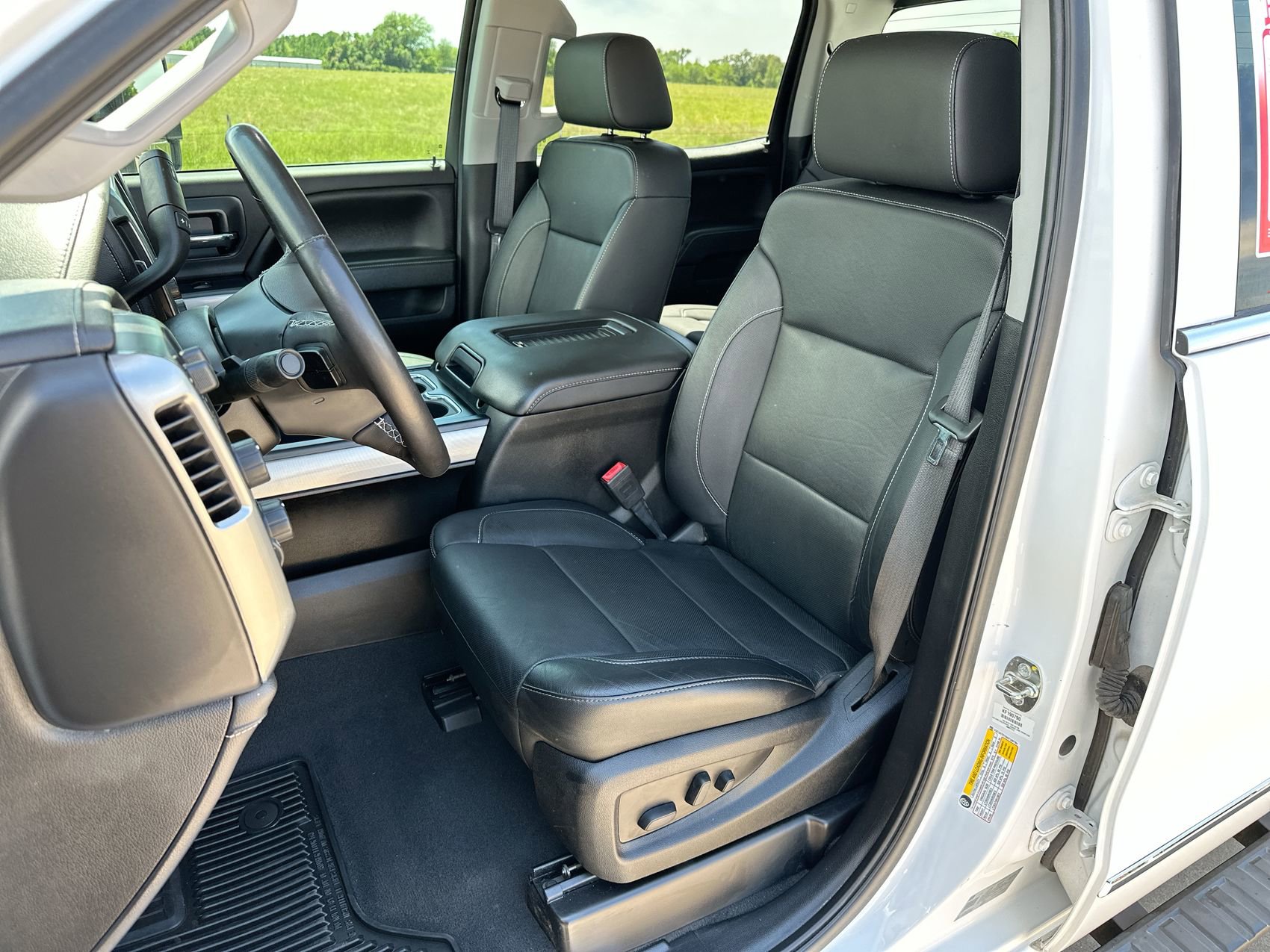 Used 2019 Chevrolet Silverado 2500 LTZ w/ Duramax Plus Package AWD/4WD image 11