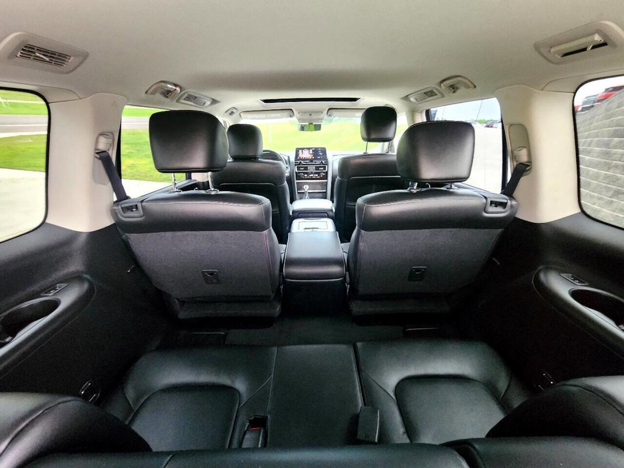 Used 2024 INFINITI QX80 Luxe image 9