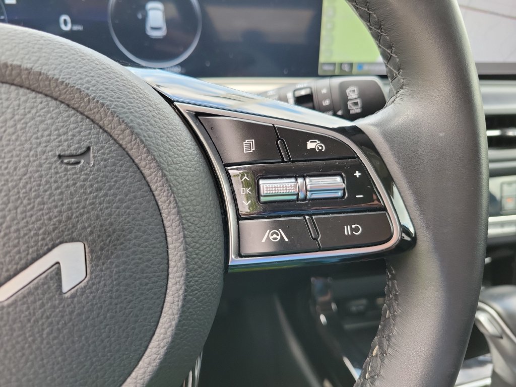 Used 2025 Kia Seltos EX w/ EX Sunroof Package FWD image 24