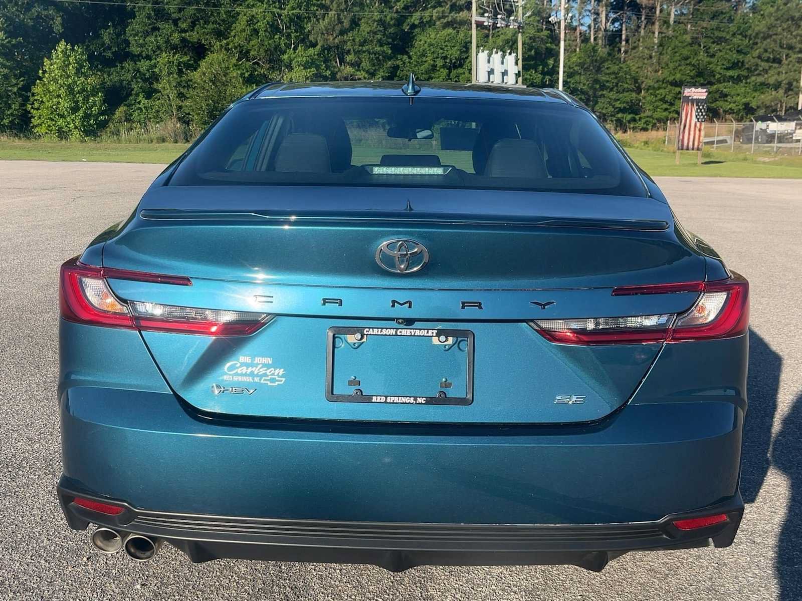 Used 2025 Toyota Camry SE FWD image 12