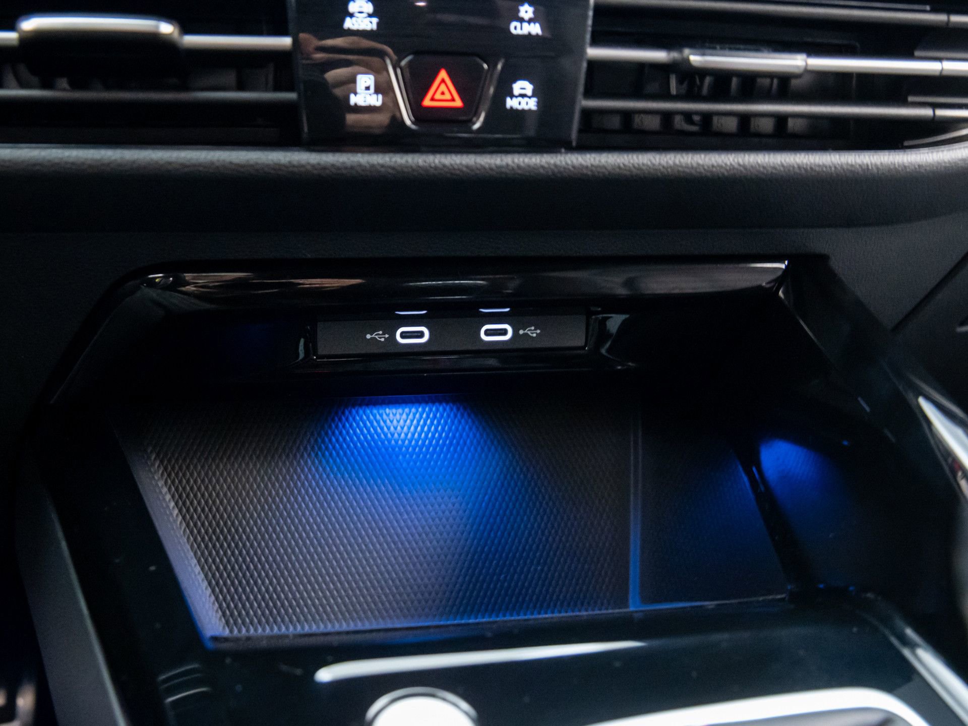 Used 2023 Volkswagen GTI 40th Anniversary Edition image 20