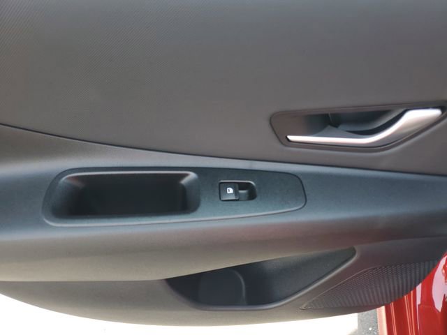 Certified 2025 Hyundai Elantra SEL FWD image 14