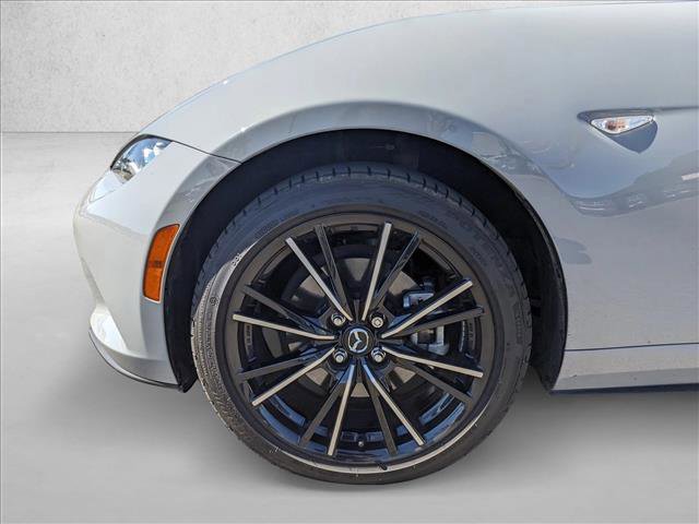 Used 2025 MAZDA MX-5 Miata RF Grand Touring RWD image 17