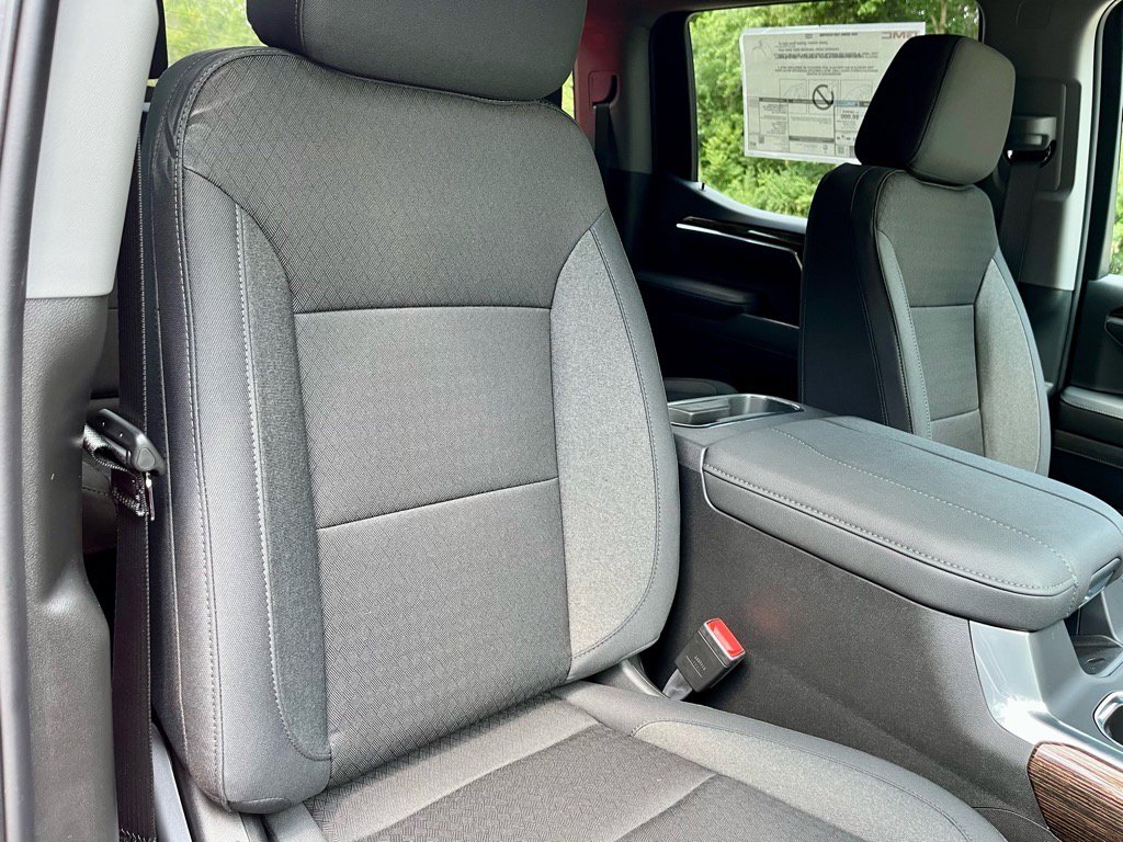 New 2026 GMC Sierra 1500 Elevation w/ LPO, Elevation Black Package image 14