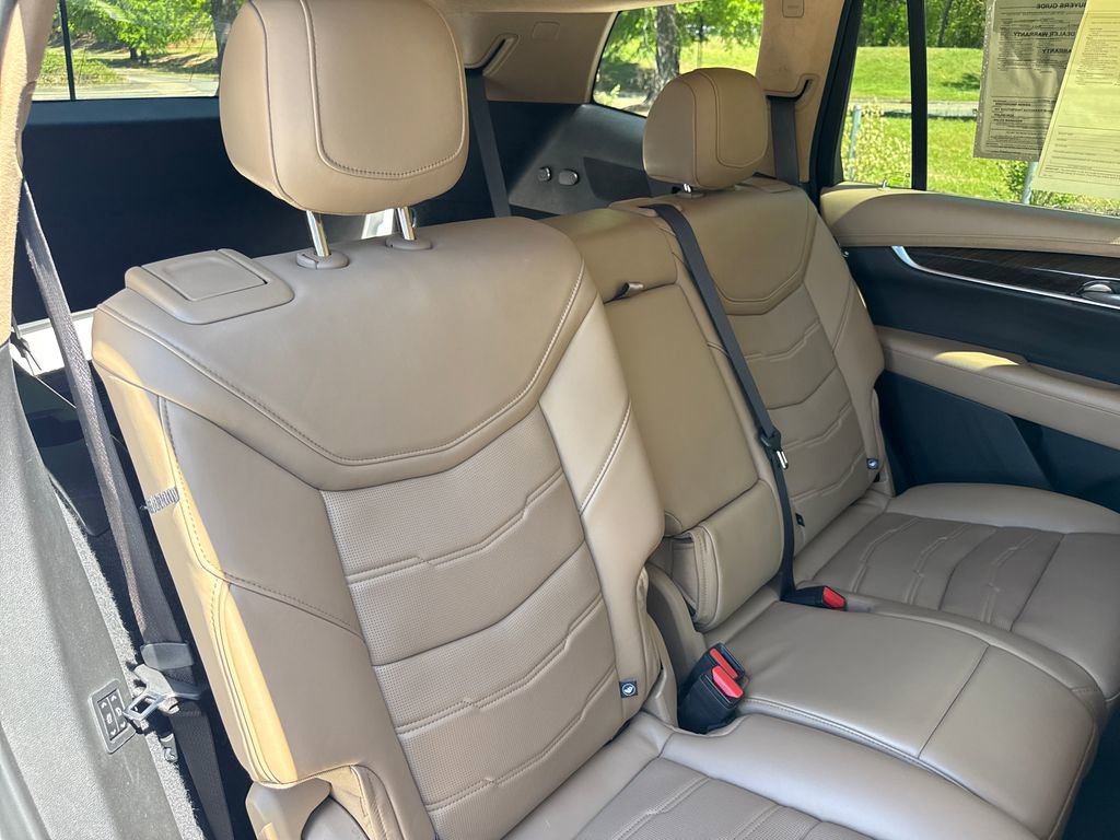 Used 2021 Cadillac XT6 Premium Luxury w/ Platinum Package FWD image 32