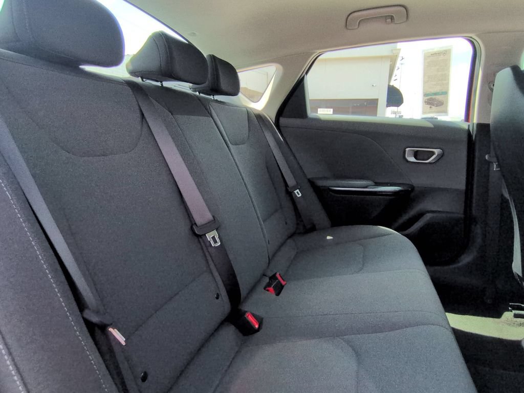 Used 2025 Kia K4 FWD image 29