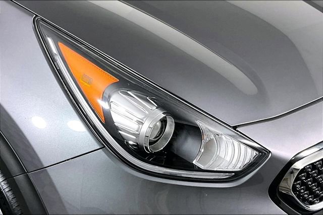 Used 2017 Kia Niro Touring image 30